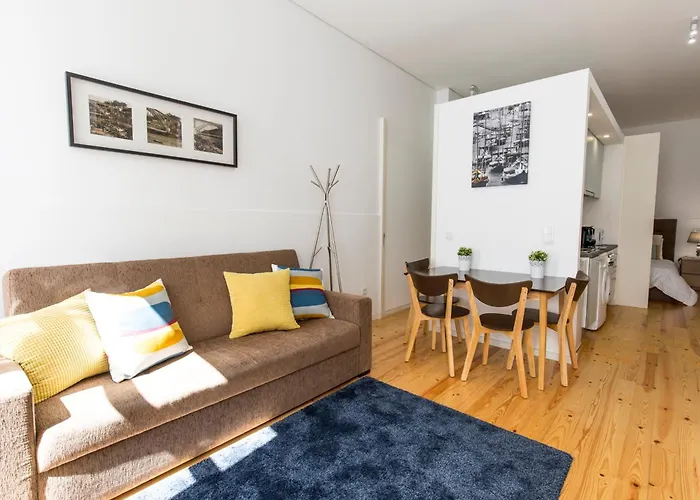 Downtown Porto Bonfim Studio Apt